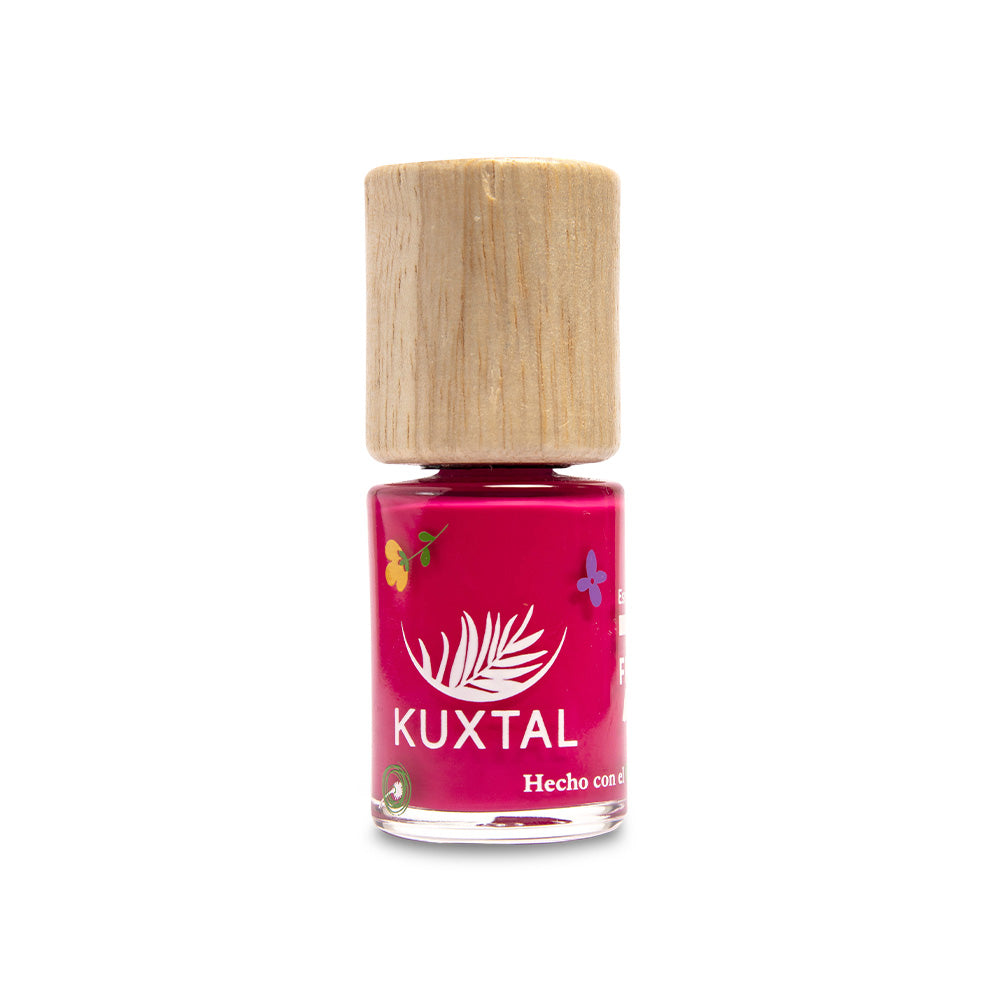 Esmalte para uñas Magenta.