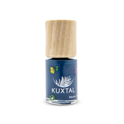 Esmalte para uñas Navy.