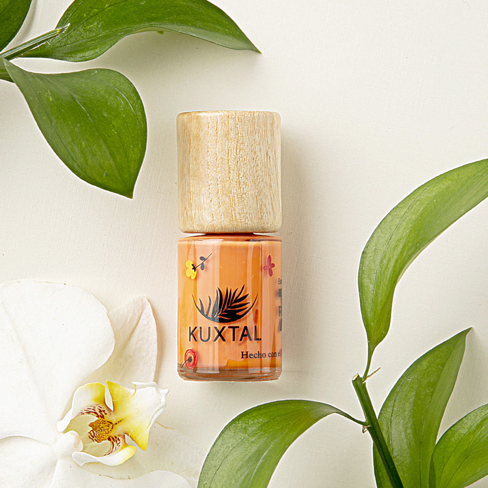 Esmalte para uñas Tangerine.